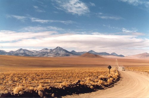 A road on the Andean highlands (file)